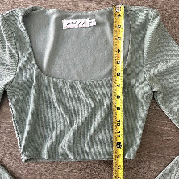 Petal & Pup Long Sleeve Crop Top - Picture 3 of 5